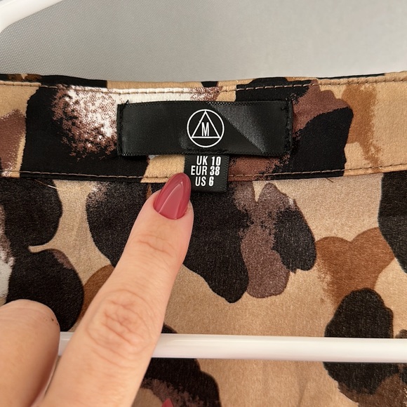 Leopard print blouse button down. - Picture 4 of 4